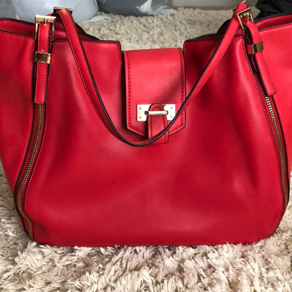 Wilson’s leather purse